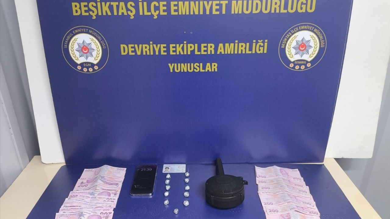 Beşiktaş'ta otomobilin mıknatıs mekanizmalı gizli bölmesinde uyuşturucu ve şarjör bulundu, şüpheli tutuklandı