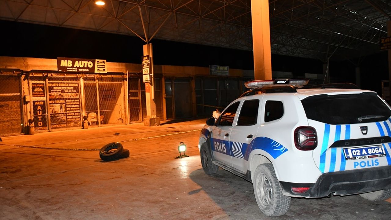 Besni'de silahlı kavgada bir kişi hayatını kaybetti