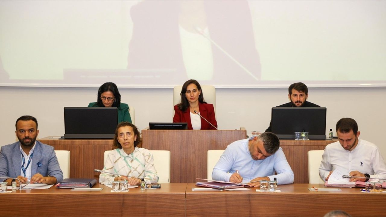 Beykoz Belediye Meclisi'nde maaş ve ikramiye ödemeleri tartışıldı