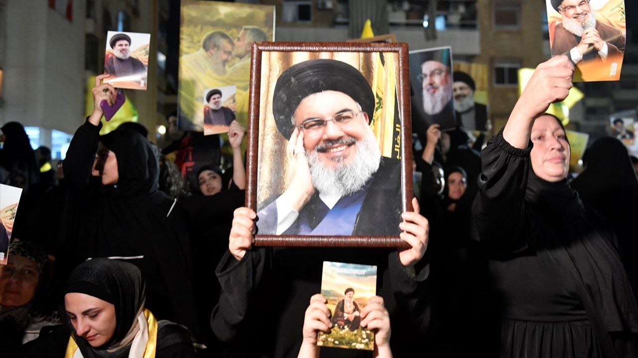 Beyrut’ta Hasan Nasrallah için anma töreni: Dahiyye’de on binler toplandı