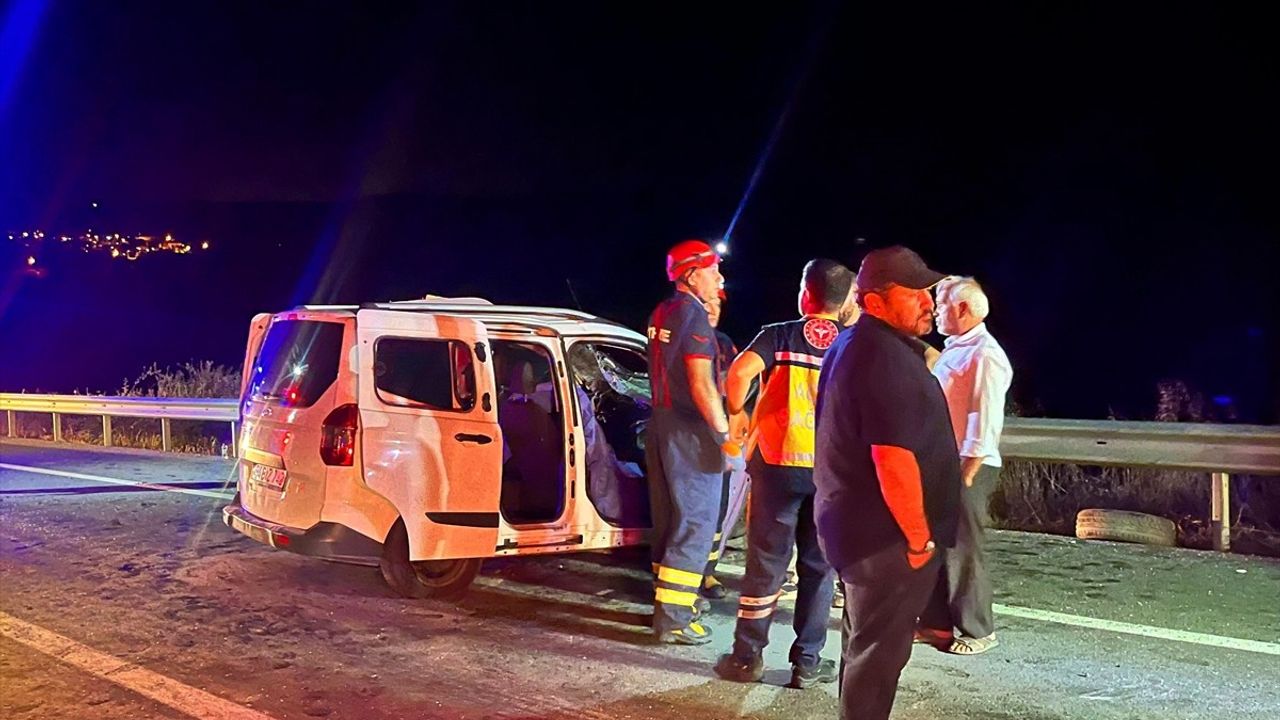 Bilecik'te hafif ticari araç ile kamyonetin çarpışması: 1 ölü, 2 yaralı