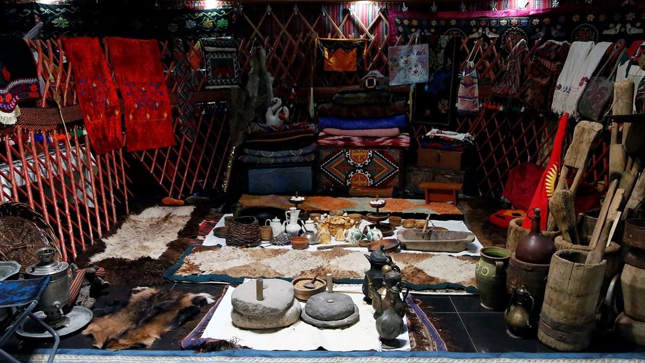 Bişkek'te 'Kırgız Köyü' müzesi: Anneler Vakfı geçmişi yaşatıyor