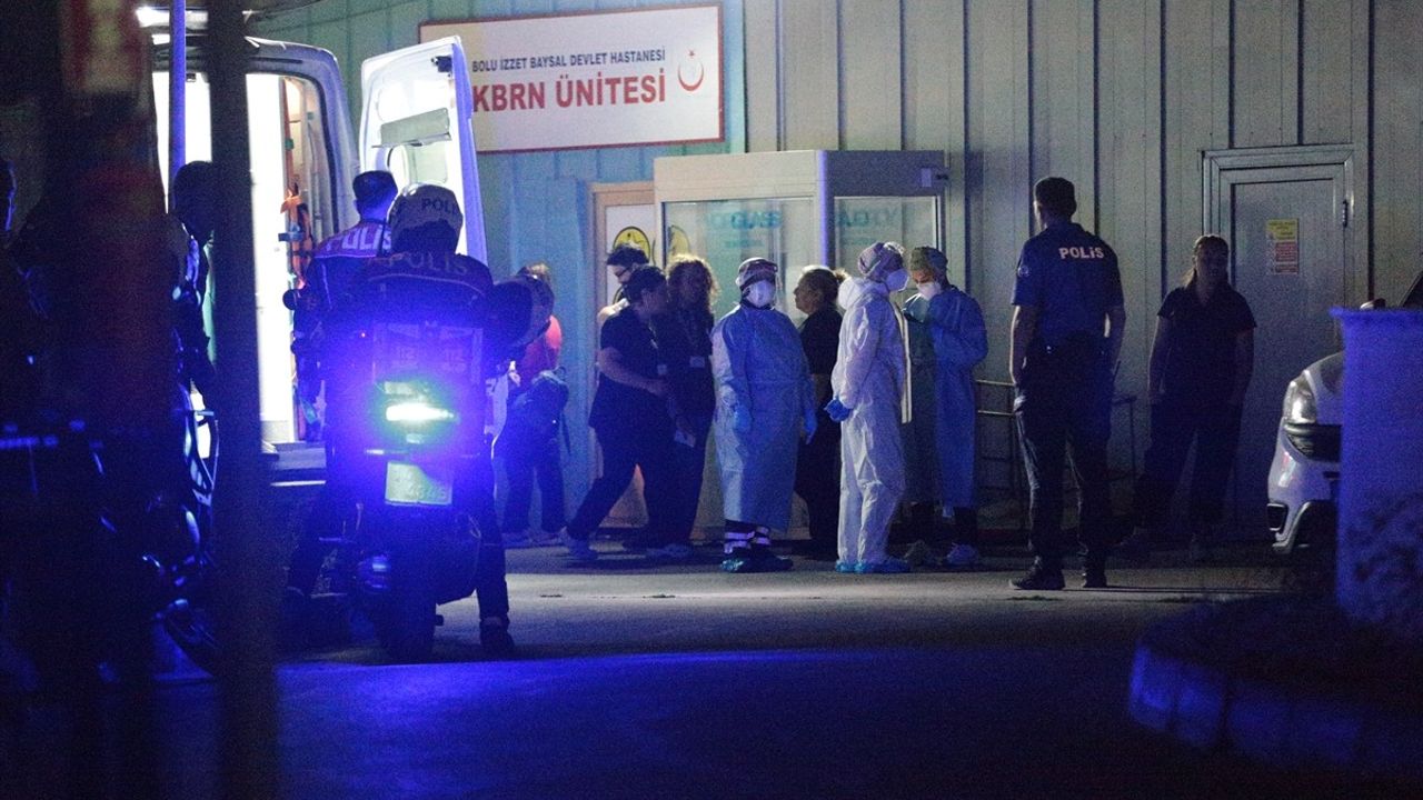 Bolu'da yakıt deposundaki şüpheli maddeyi inceleyen 9 polis kokudan etkilendi