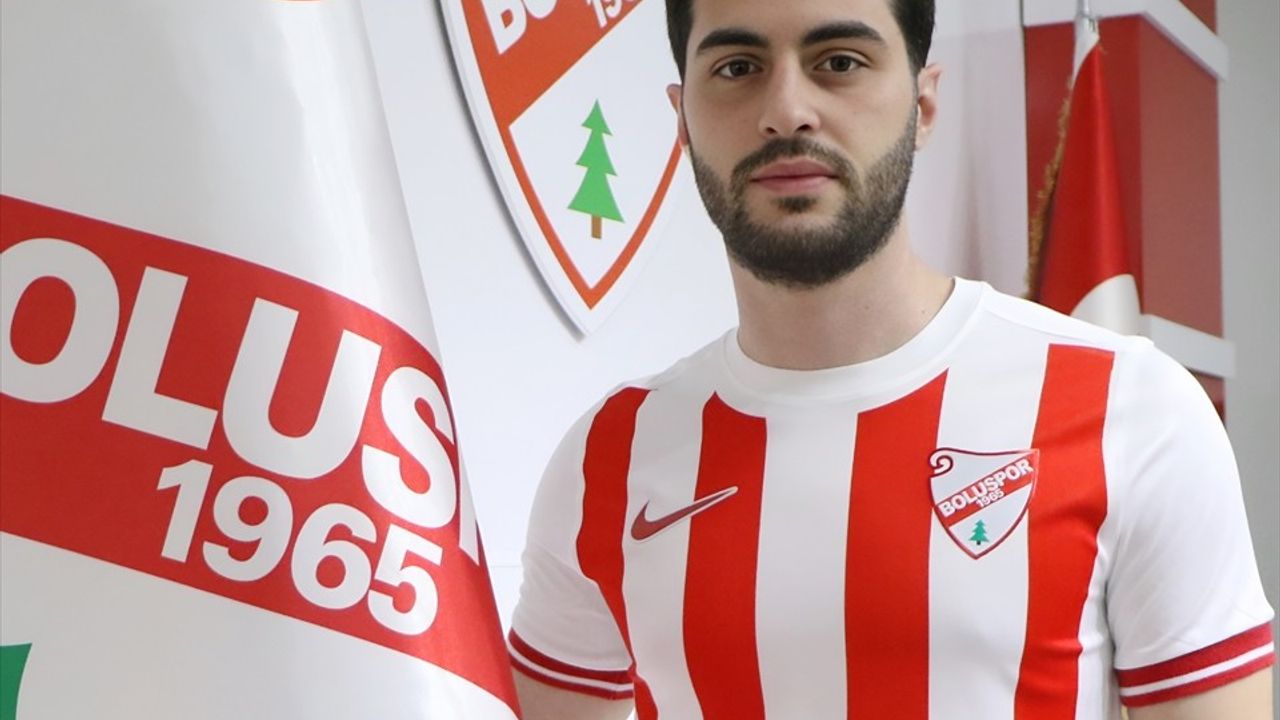 Boluspor, 24 yaşındaki orta saha Burak Topçu ile 3 yıllık sözleşme imzaladı
