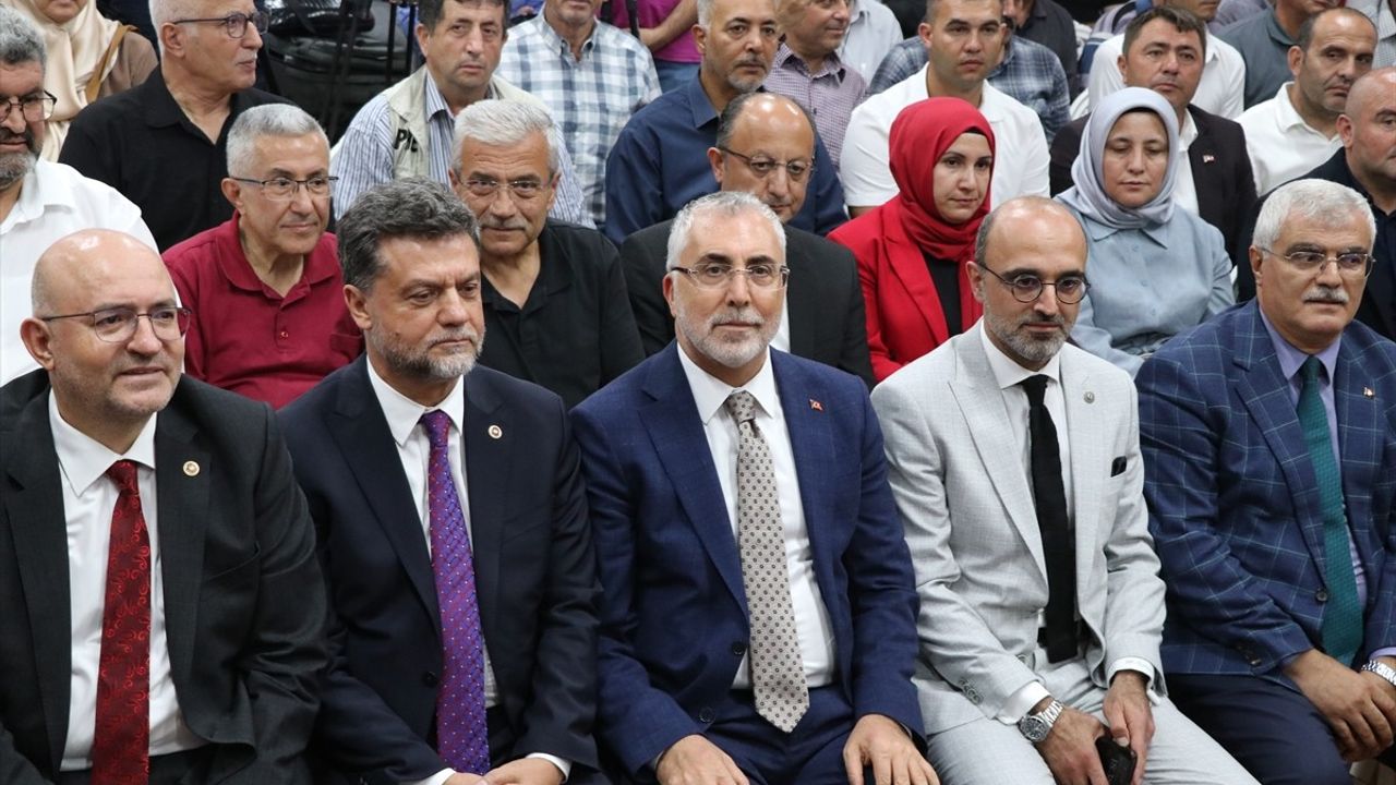 Burdur'da Işıkhan: İşsizlik geriledi, istihdam arttı