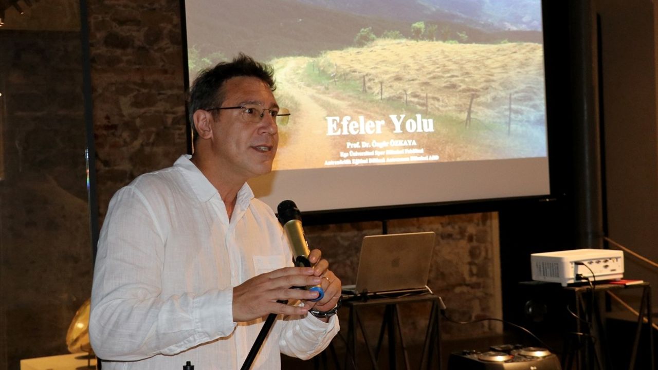 Çal Dede belgeseli İzmir'de gösterildi: Efeler Yolu rotası ve kültürel miras öne çıktı
