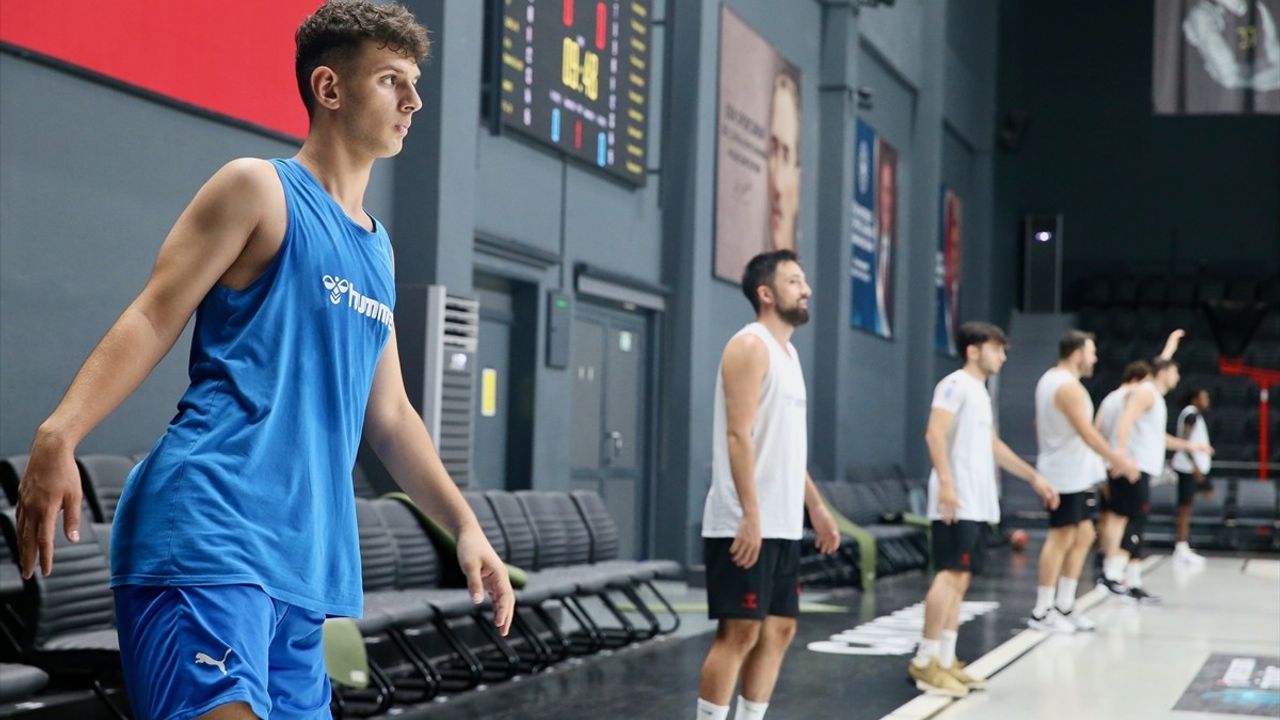 Çayırova Belediyesi, Süper Lig hedefiyle iddialı bir kadro kurdu