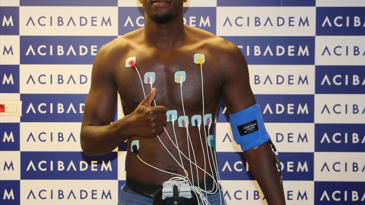 Çaykur Rizespor, Yahia Fofana ile 3 yıllık sözleşme imzaladı