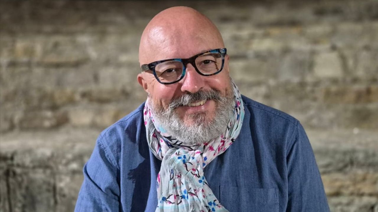 Ceyhan Kandemir'in 'Kelebeklerin Uyuduğu Yerdeyim' filmi Gökçeada'da ilk gösterimini yaptı