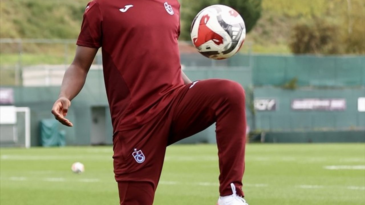 Christ Oulai: 4 maçlık cezası sona erdi, bordo-mavili formayı giymek için gün sayıyor