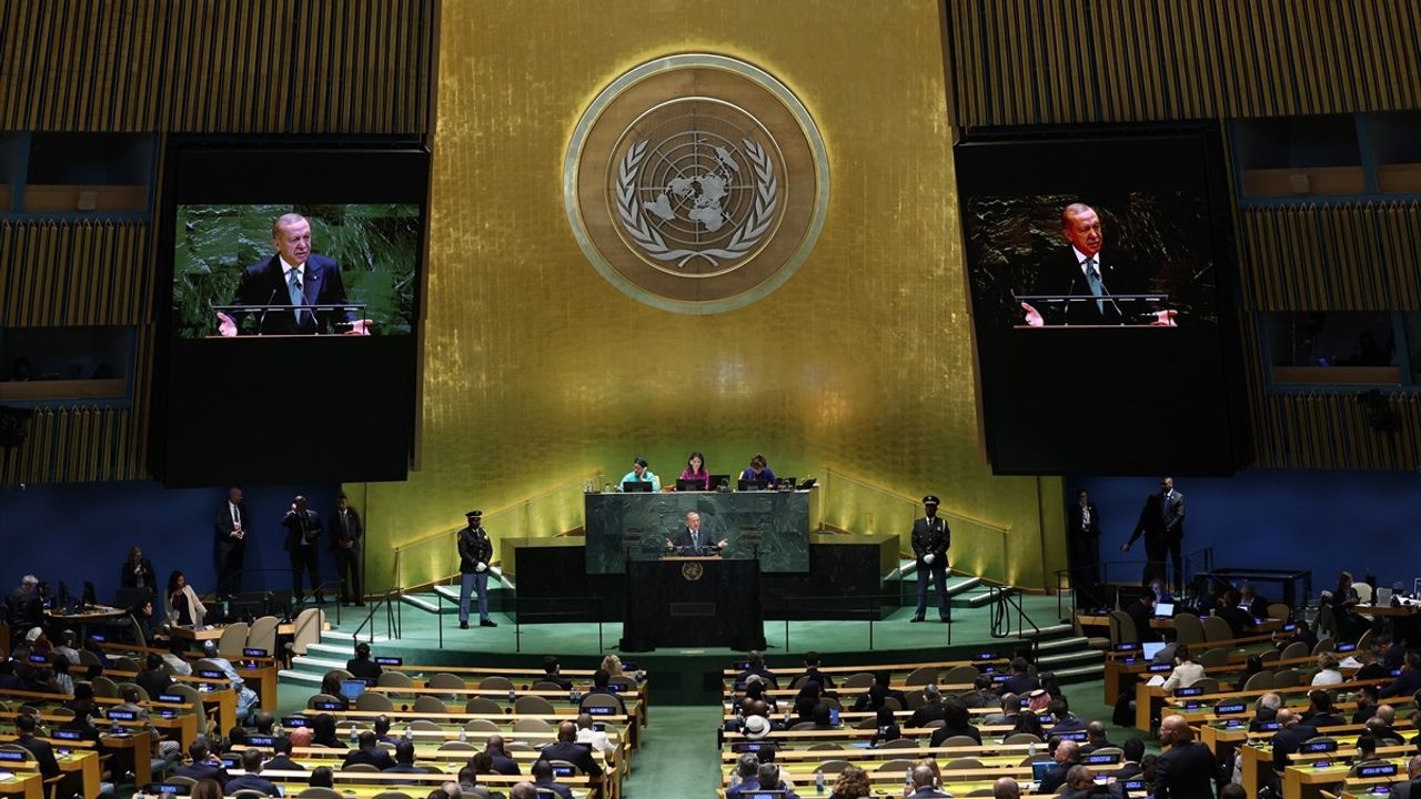 Cumhurbaşkanı Erdoğan'dan dünya liderlerine çağrı: 'Gün insanlık adına Filistinli mazlumların yanında dimdik durma günüdür'