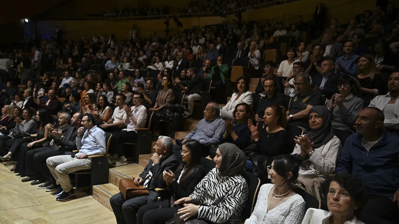 Cumhurbaşkanlığı Senfoni Orkestrası, Ankara Kültür Yolu Festivali'ni 'Symphonic Adiemus' ile açtı