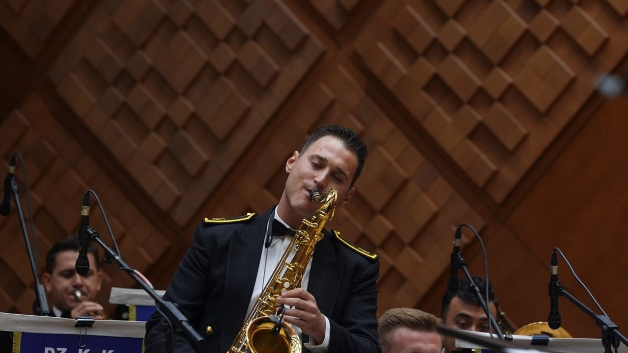 Deniz Kuvvetleri Komutanlığı Bandosu Ankara Kültür Yolu Festivali'nde konser verdi
