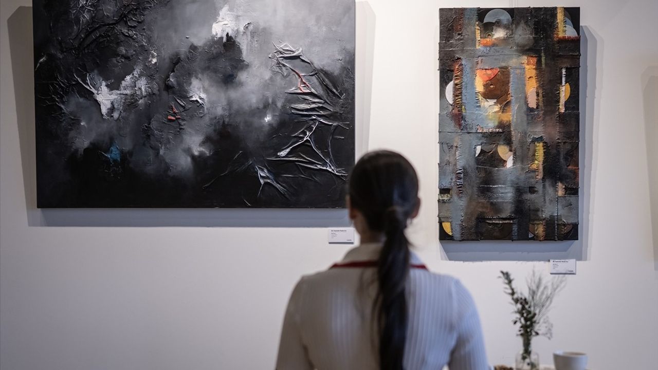 Deniz Say'ın 'Bir Zamanlar Başka Şey' sergisi Sokratin Arts and Culture'te açıldı