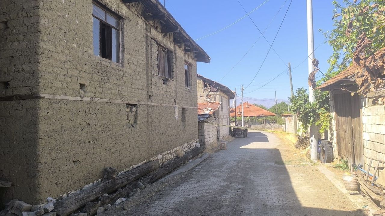 Denizli'de darbedildiği iddia edilen 94 yaşındaki kadın hayatını kaybetti