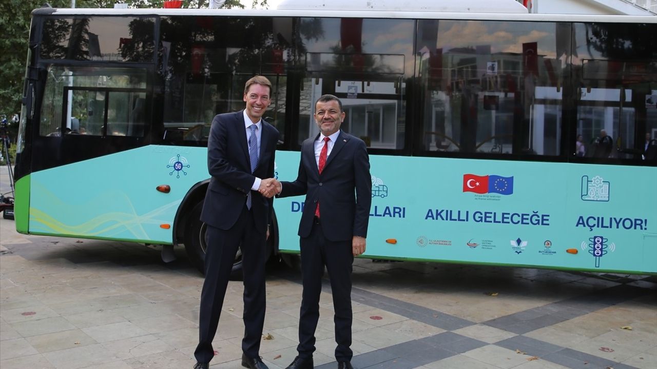 Denizli'de "Toplu Ulaşım Akıllanıyor" projesi tanıtıldı — 258 otobüs akıllı sistemlerle donatıldı