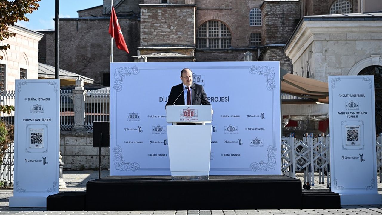 Dijital İstanbul: 603 cami ve 225 türbeye beş dilli karekod panoları yerleştirildi
