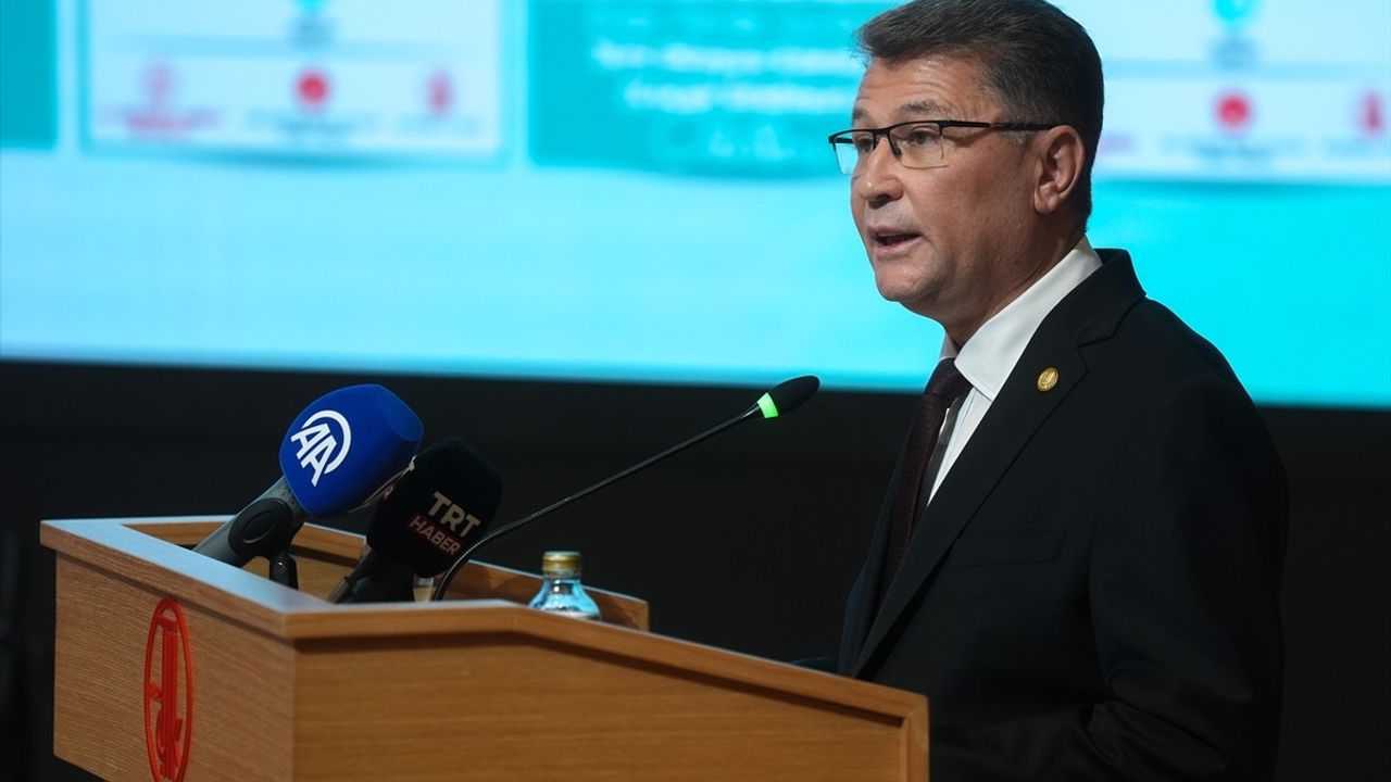 Dilde, Fikirde, İşte Birlik Türk Dünyası Edebiyat Ödülleri'nin dördüncüsü çocuk edebiyatında Ankara'da verildi