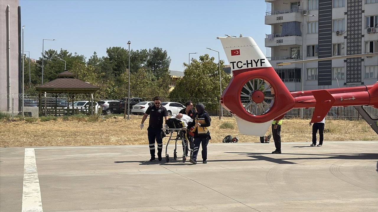 Diyarbakır Çermik'te kalp krizi geçiren 81 yaşındaki hasta ambulans helikopterle sevk edildi