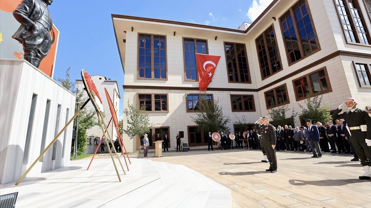 Diyarbakır ile Elazığ, Mardin, Batman, Bingöl, Siirt ve Şırnak'ta 19 Eylül Gaziler Günü Törenleri