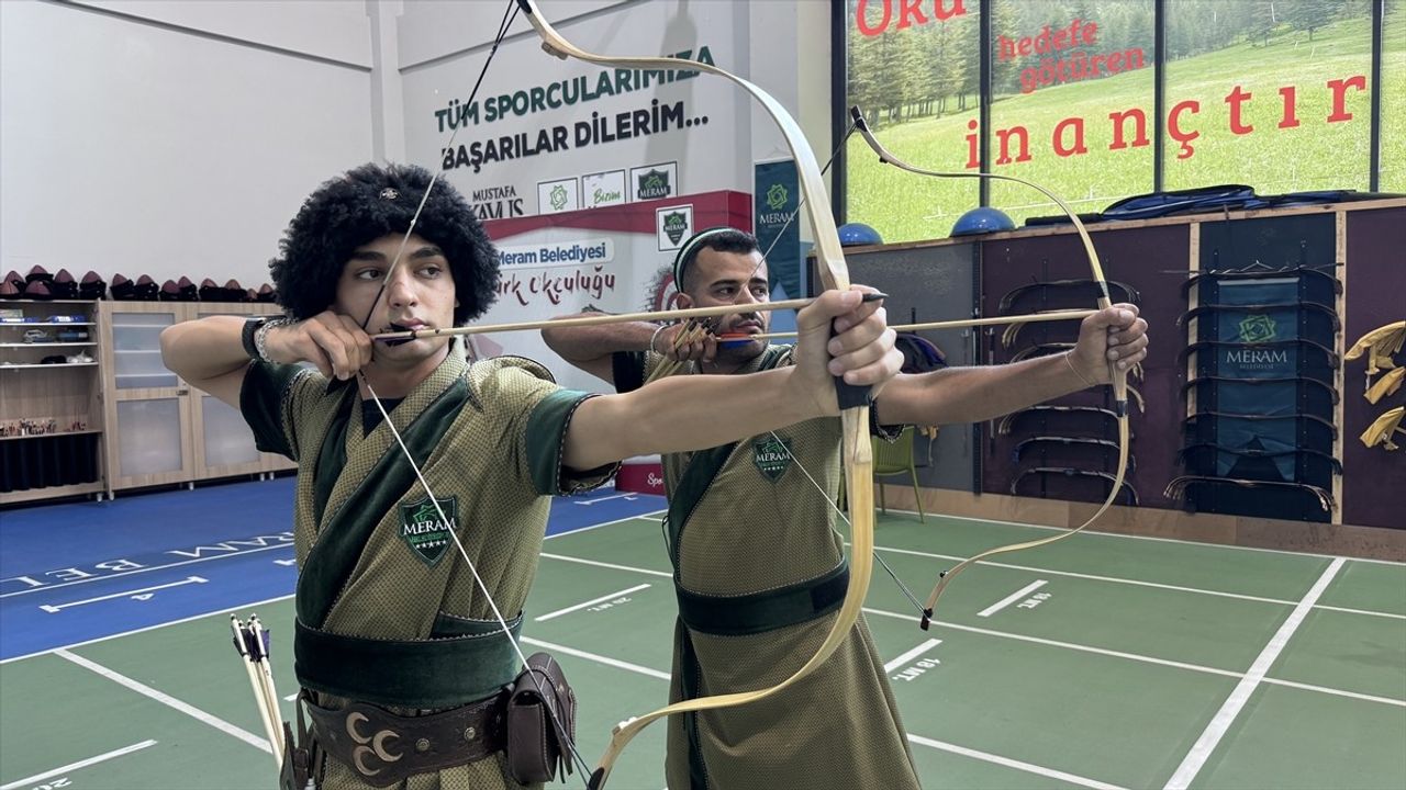 Doktor tavsiyesiyle okçuluğa başladı, 17 yaşındaki Muzaffer Türkiye gençler kategorisinde altın madalya kazandı