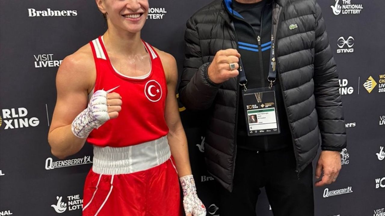 Dünya Boks Şampiyonası: Buse Naz Çakıroğlu 51 kiloda finale yükseldi