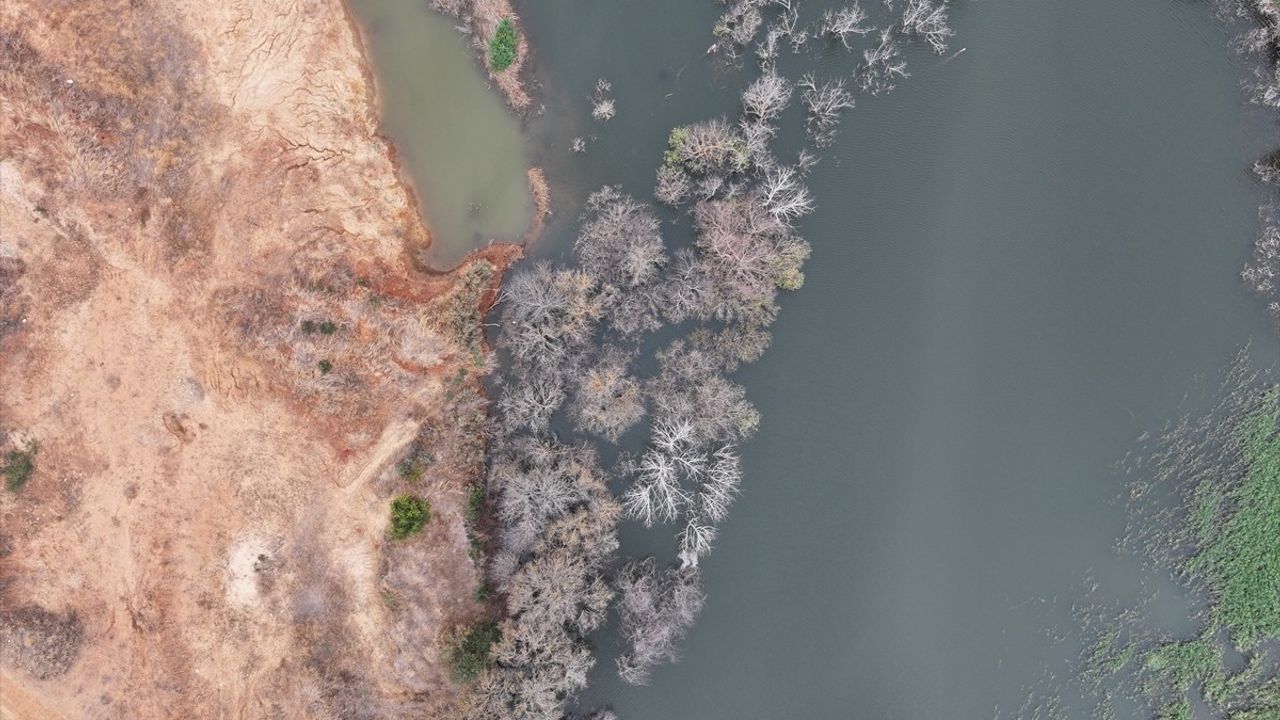 Edirne'de Lalapaşa ve Büyüköğünlü göletlerinde su seviyeleri kuraklık nedeniyle düştü