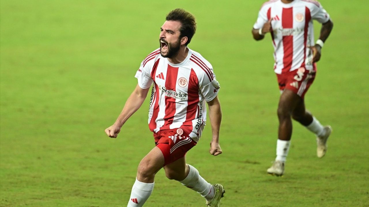 Emre Belözoğlu: 'Üzgünüm çünkü oyunun karşılığı bence net bir galibiyetti' — Hesap.com Antalyaspor 1-1 Kayserispor