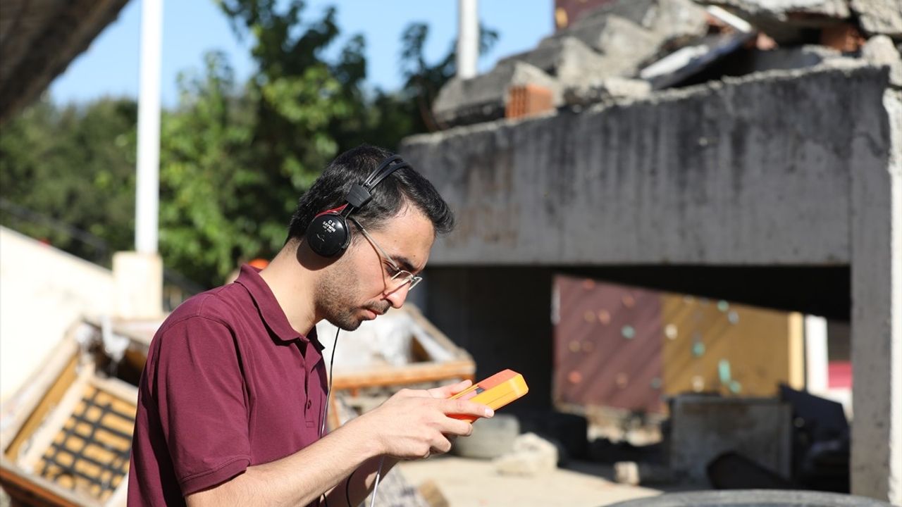 Enkazdakilerin Yerini Tespit Edip İletişim Kurabilen Akıllı Sensör Sistemi Geliştirildi