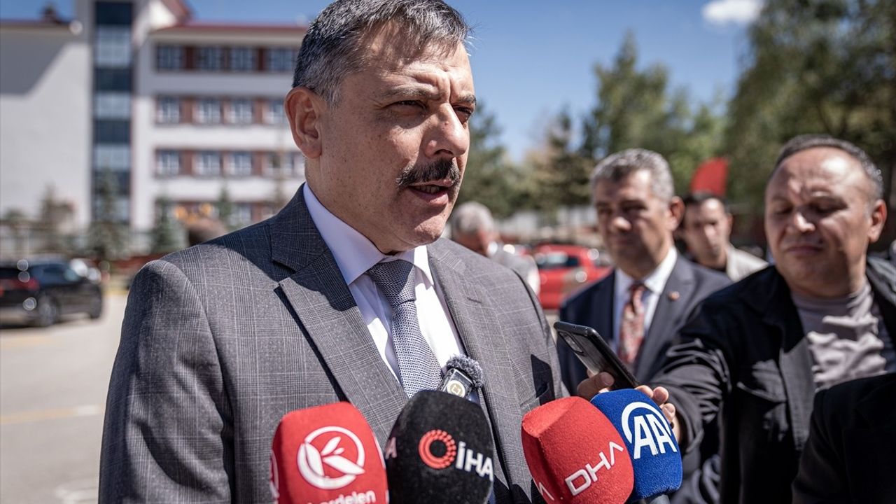 Erzurum Pasinler'de toprak evin damı çöktü: 2 çocuk hayatını kaybetti, 4 kişi yaralandı
