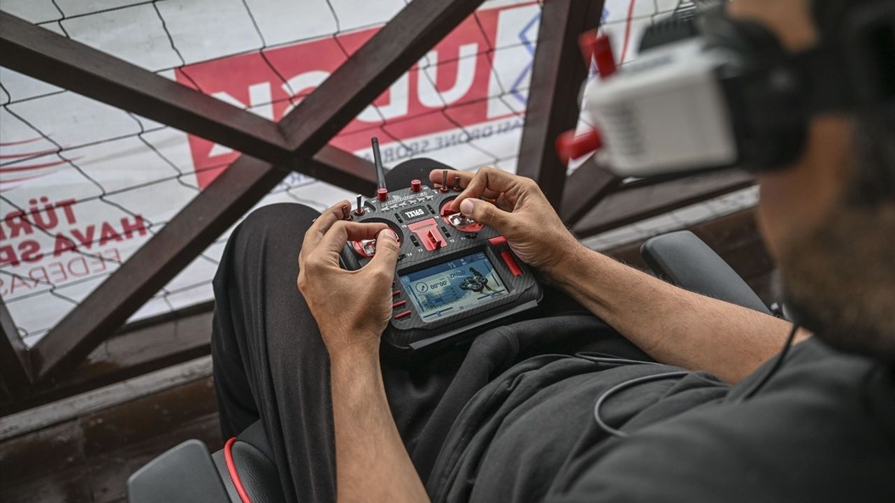 FAI Drone Yarışları Dünya Kupası Türkiye etabı Yedikule Hisarı'nda başladı