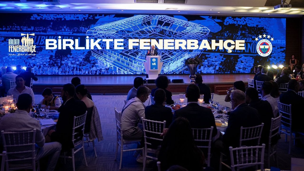 Fenerbahçe Başkan Adayı Hakan Bilal Kutlualp Ankara'da kongre üyeleriyle bir araya geldi