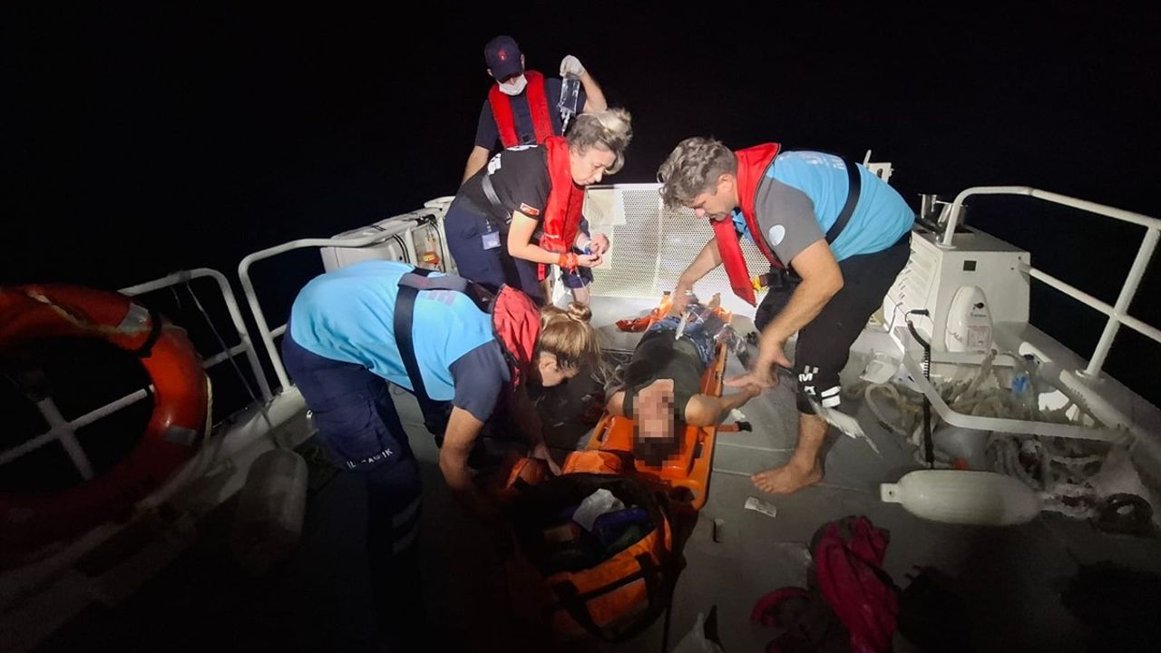 Fethiye açıklarında özel teknede yaralanan kişi Sahil Güvenlik tarafından tıbbi tahliye edildi