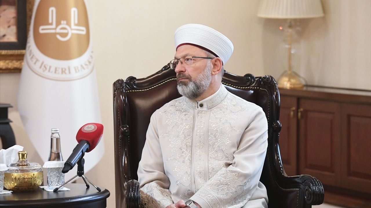 Filistin'in Ankara Büyükelçisi Faed Mustafa, Diyanet İşleri Başkanı Ali Erbaş'ı ziyaret etti