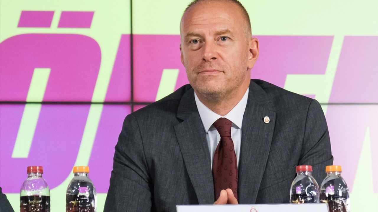 Galatasaray HDI Sigorta Erkek Voleybol Takımı yeni transferlerini RAMS Park'ta tanıttı