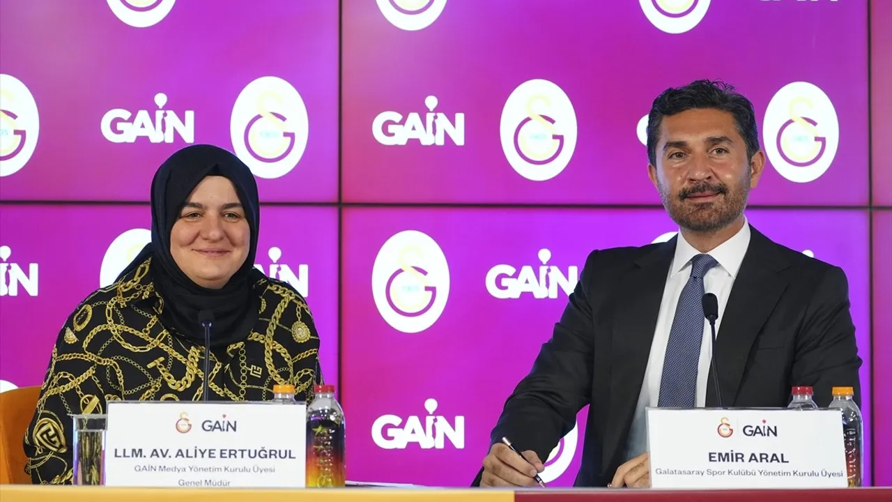 Galatasaray ile GAİN Medya arasında Galatasaray Kadın Futbol Takımı için isim ve forma sponsorluğu imzalandı