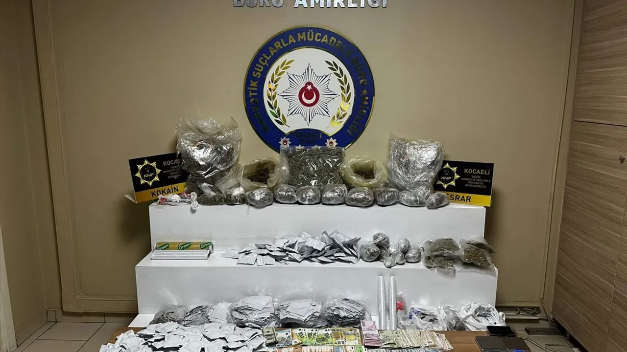 Gebze'de düzenlenen uyuşturucu operasyonunda 3 şüpheli tutuklandı