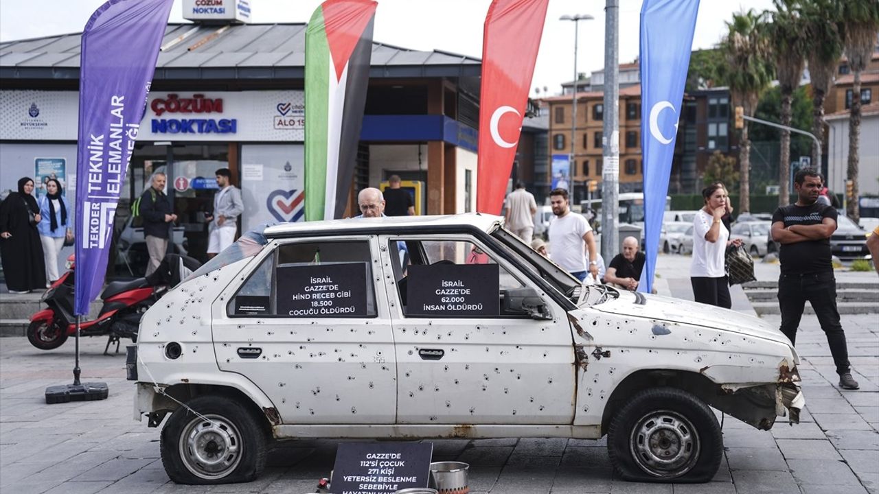 Gezici Soykırım Müzesi Eyüpsultan Meydanı'nda: Hind Rajab'ın Anısına Sergi