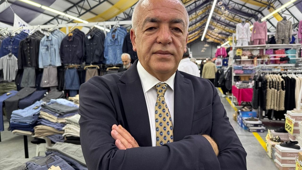 Giyimkent esnafı, 'Bugünkü Kazancım Gazze için' kampanyasıyla gelirini bağışlıyor