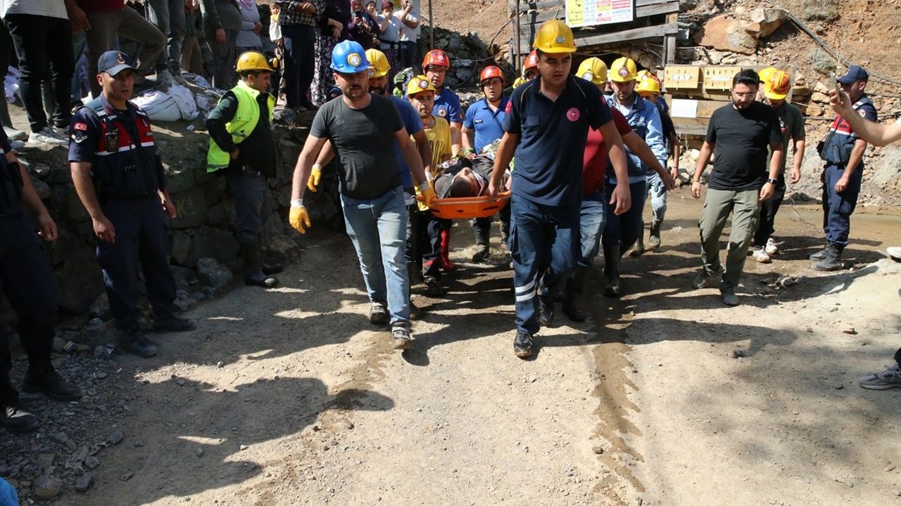 Güncelleme 3 — Denizli Acıpayam'da krom madenindeki göçükte 2 işçi kurtarıldı
