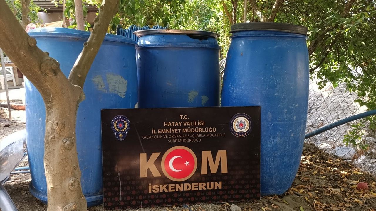 Hatay'da 1510 litre sahte içki ve 700 paket kaçak sigara ele geçirildi