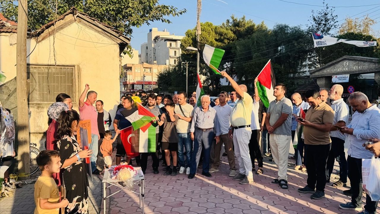 Hatay'ın Dörtyol İlçesinde Küresel Sumud Filosu'na Destek Açıklaması