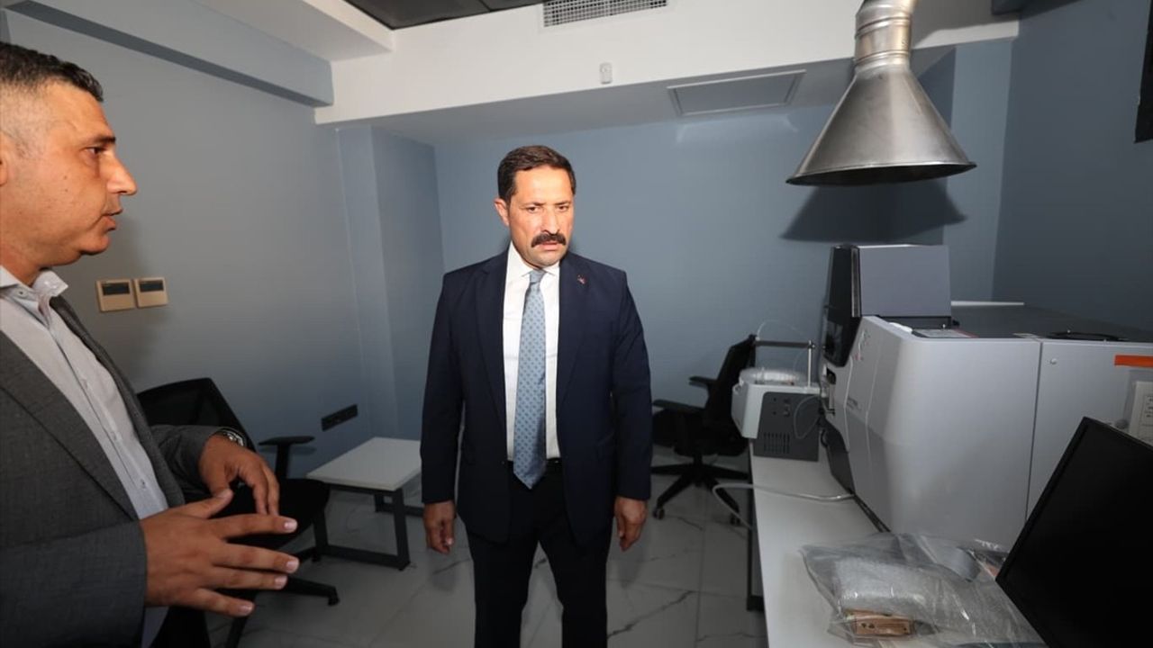 Hatay Valisi Masatlı, Altınözü'ndeki Zeytincilik Araştırma Enstitüsünü İnceledi