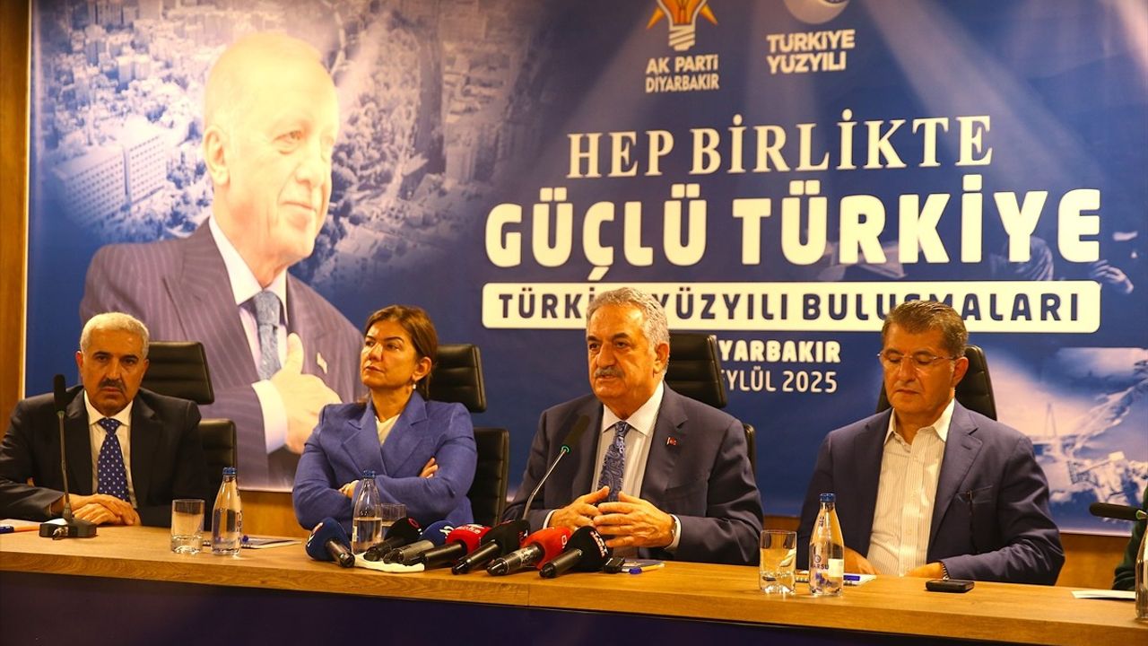 Hayati Yazıcı: Bugünün Türkiyesi devraldığımız Türkiye değil; 2053 ve 2071 hedefleriyle ilerliyoruz