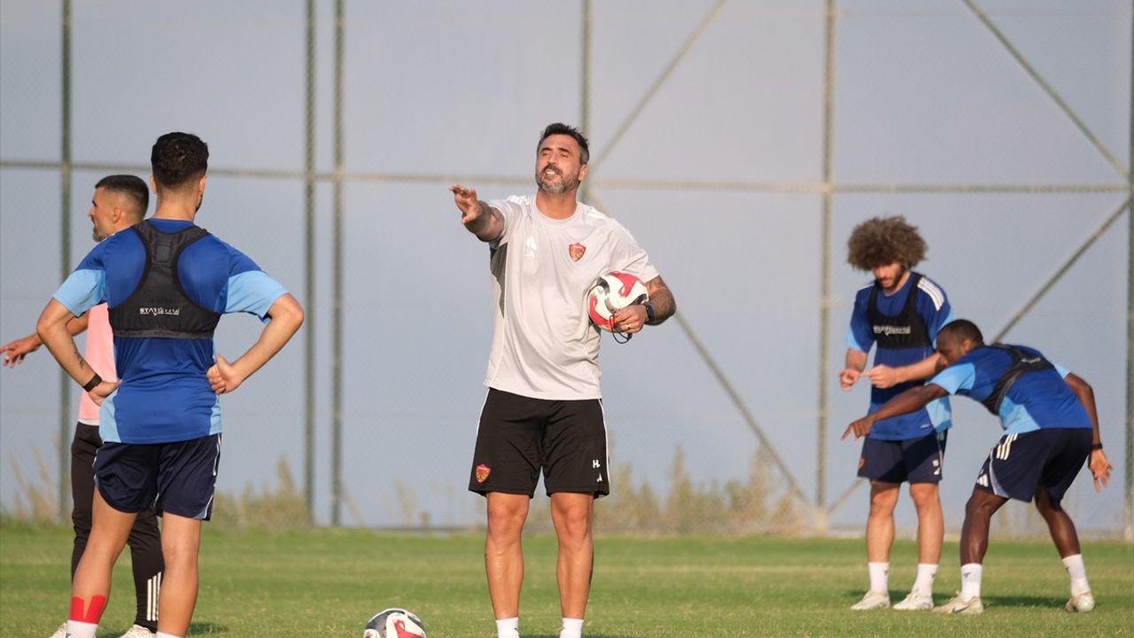 Hugo Almeida: İlk hedef oyuncuların kafasını temizlemek, ardından şampiyonluk için savaşacağız