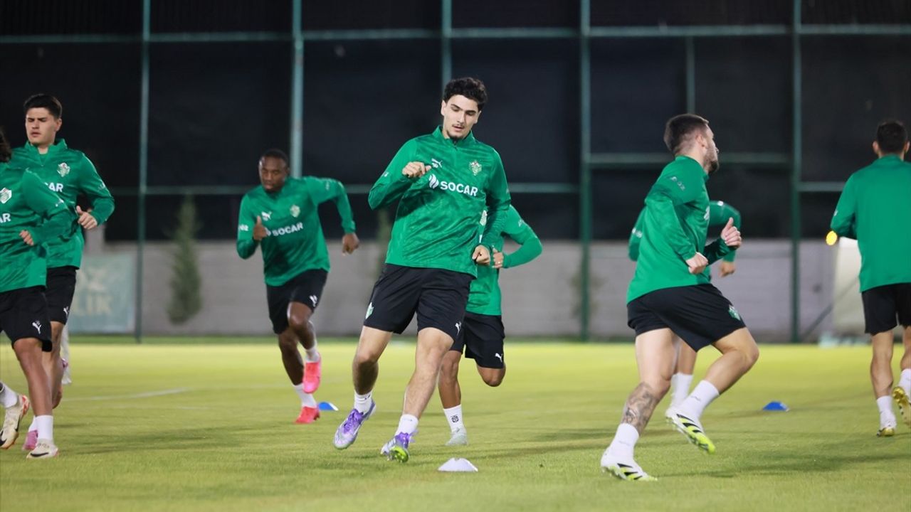 Iğdır FK, Hatayspor maçı hazırlıklarına Iğdır'da başladı