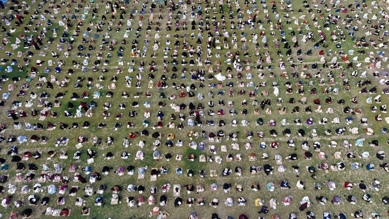 IKBY’de 'Bir Gün Peygamberimiz Gibi Yaşayalım' programı: Binler hadis okuma ve ezber sınavında buluştu