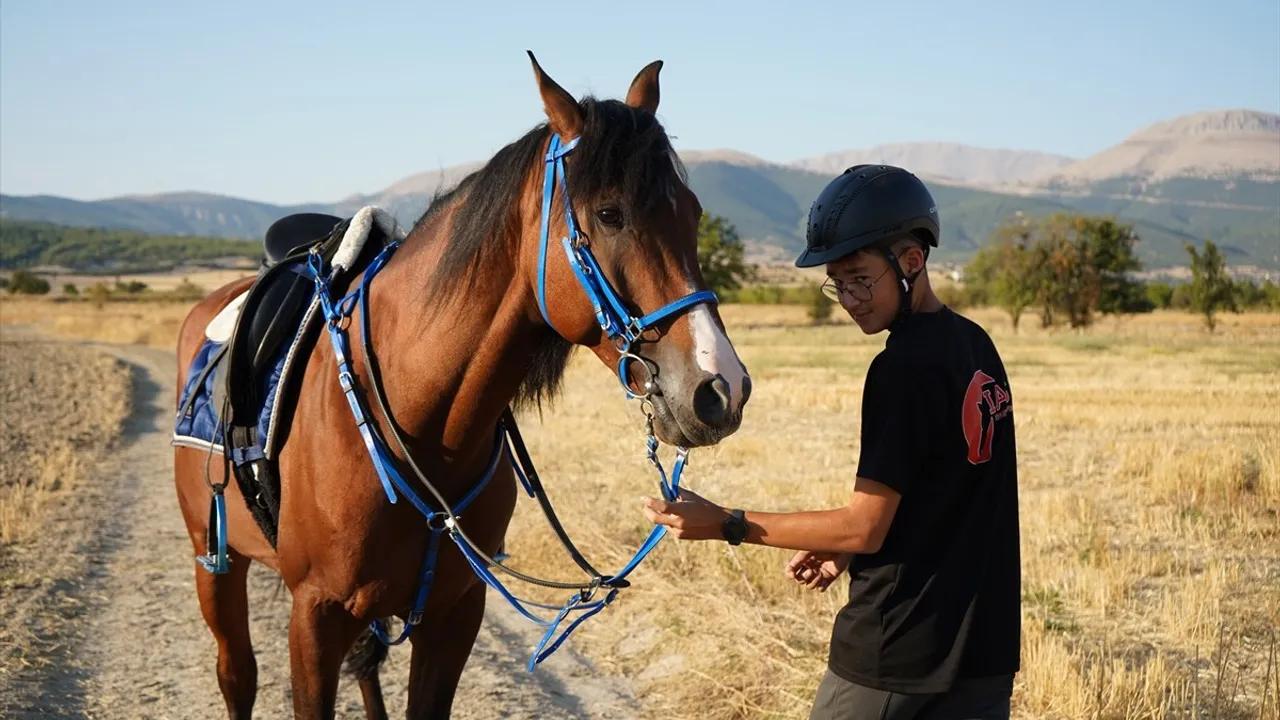 İspartalı biniciler Hırvatistan'da düzenlenecek Atlı Dayanıklılık Balkan Şampiyonası'nda Türkiye'yi temsil edecek