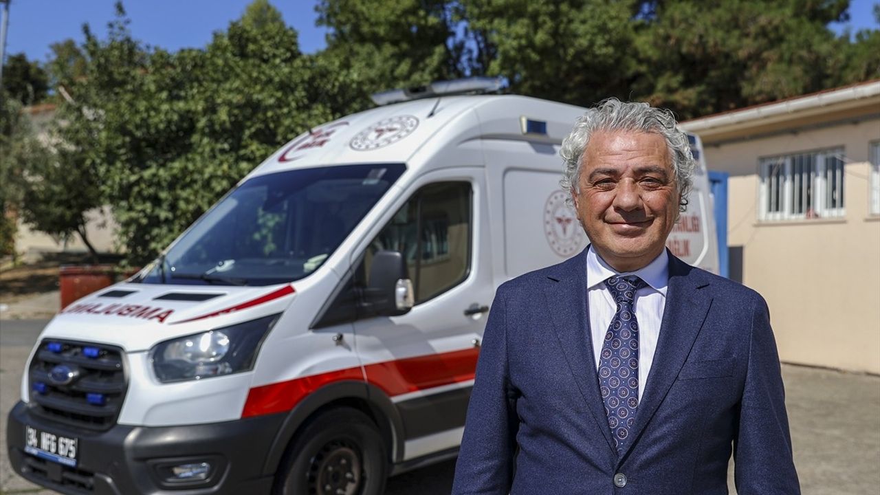 İstanbul'da ambulanslar araç radyolarına 'Lütfen ambulansa yol verin' anonsu gönderecek