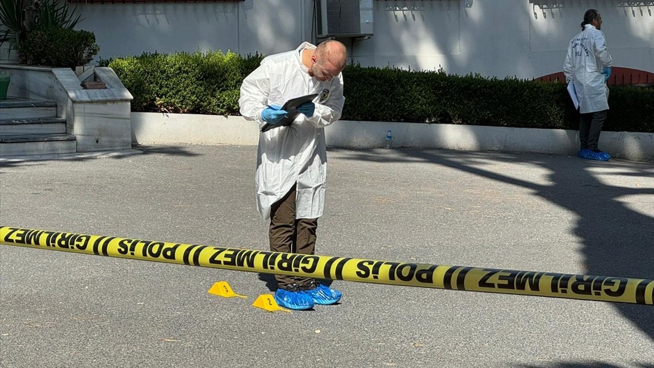 İstanbul'da Balıklı Rum Hastanesi bahçesinde silahlı saldırı: 1 yaralı